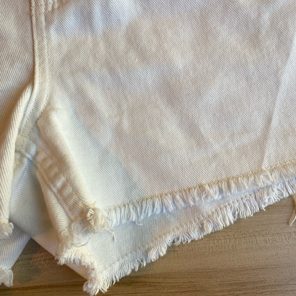 O'Neill Womens 27 white denim Jean Shorts frayed edge pockets surf skate beach - Picture 4 of 6